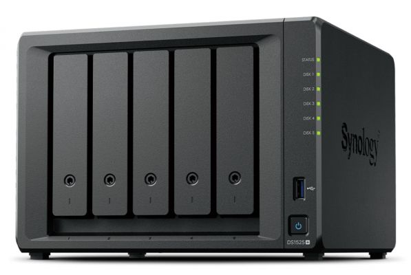 DS 5-BAY PLUS CPU AMD V1500B QUAD-CORE 8GB DDR4